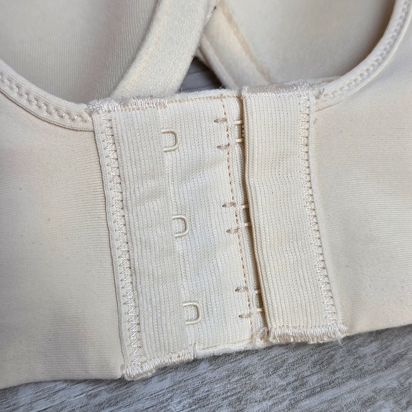 Bali Comfort Revolution Shaping Bra White 42DD Full Figure Front Closure 3P66 - Picture 3 of 7